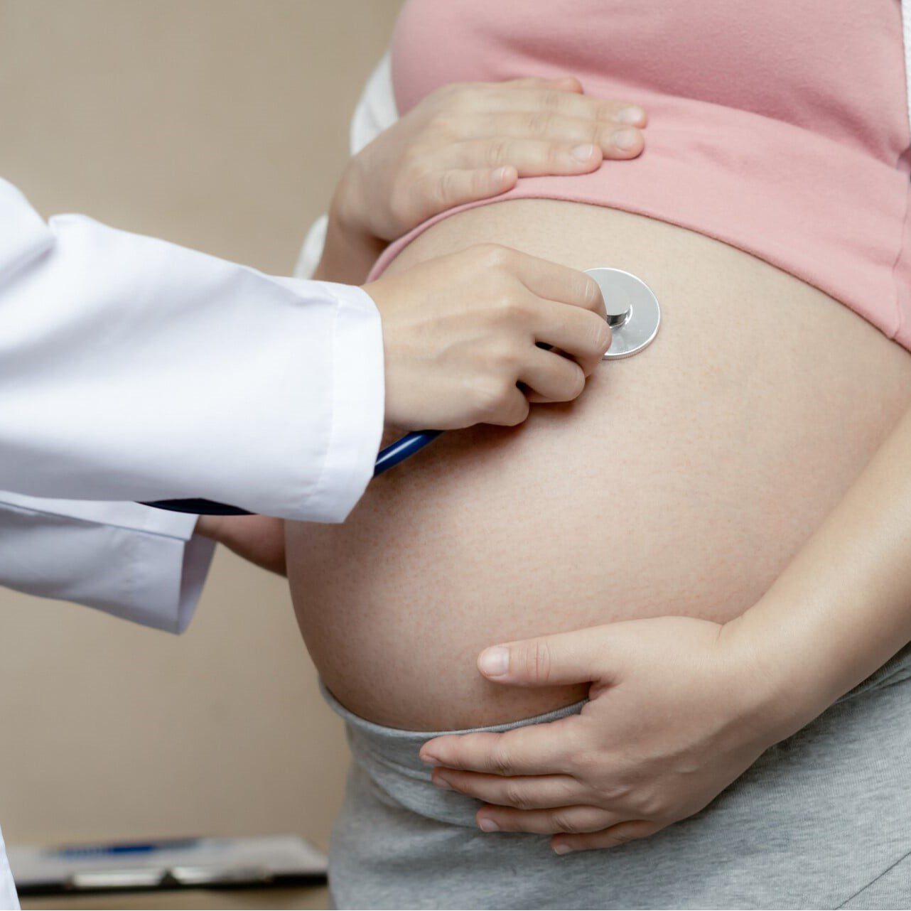 282_809163_page666_image2_x=456y=0width=1282height=1282_cropped